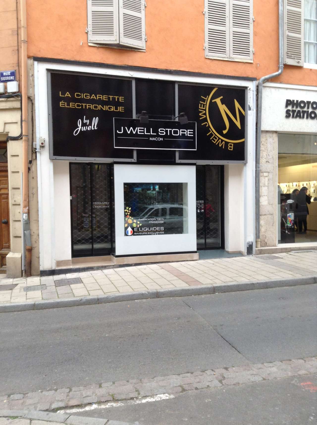 Boutique de vape spécialisée JWELL située à MÂCON